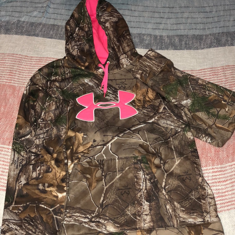 Pink camo under armour w/ Realtree hoodie